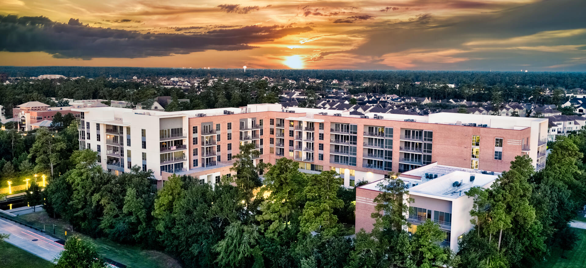 Bootstrap via website (https://villageatthewoodlandswaterway.com/)